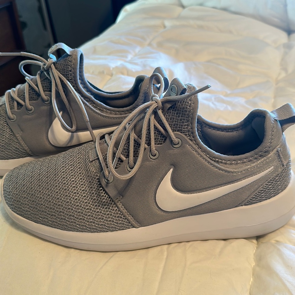 Nike Roche Running Shoe Size 9 Amazing Condition